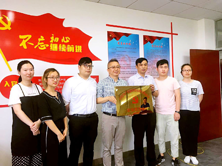 14-2.jpg 精品无码国产AV一区二区三区